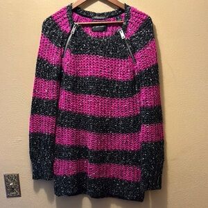 les Bon Vivants Pink and Black Crew Neck Sweater with Bold Stripes, zippers Sz 2